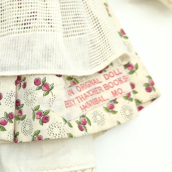 Becky Thatcher‎ Book Shop Doll Hannibal, MO Handmade Tom Sawyer Mark Twain - Picture 7 of 8